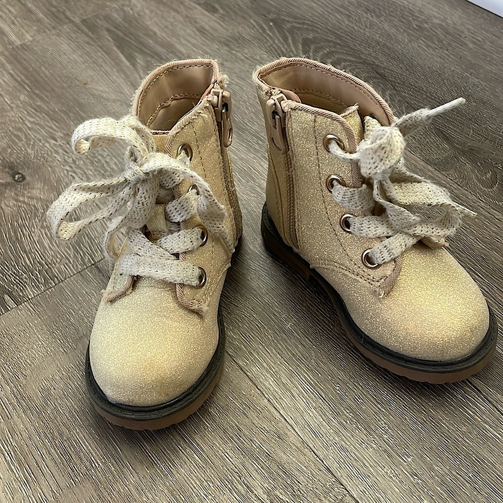 Cat and Jack Sparkle boots size 5